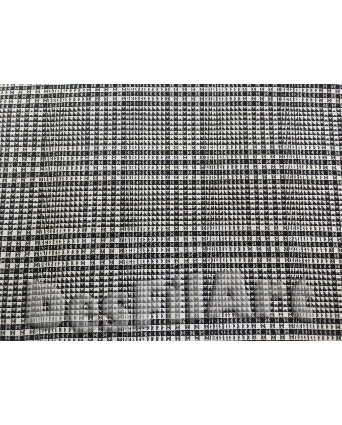 Clásico cuadro con triángulos